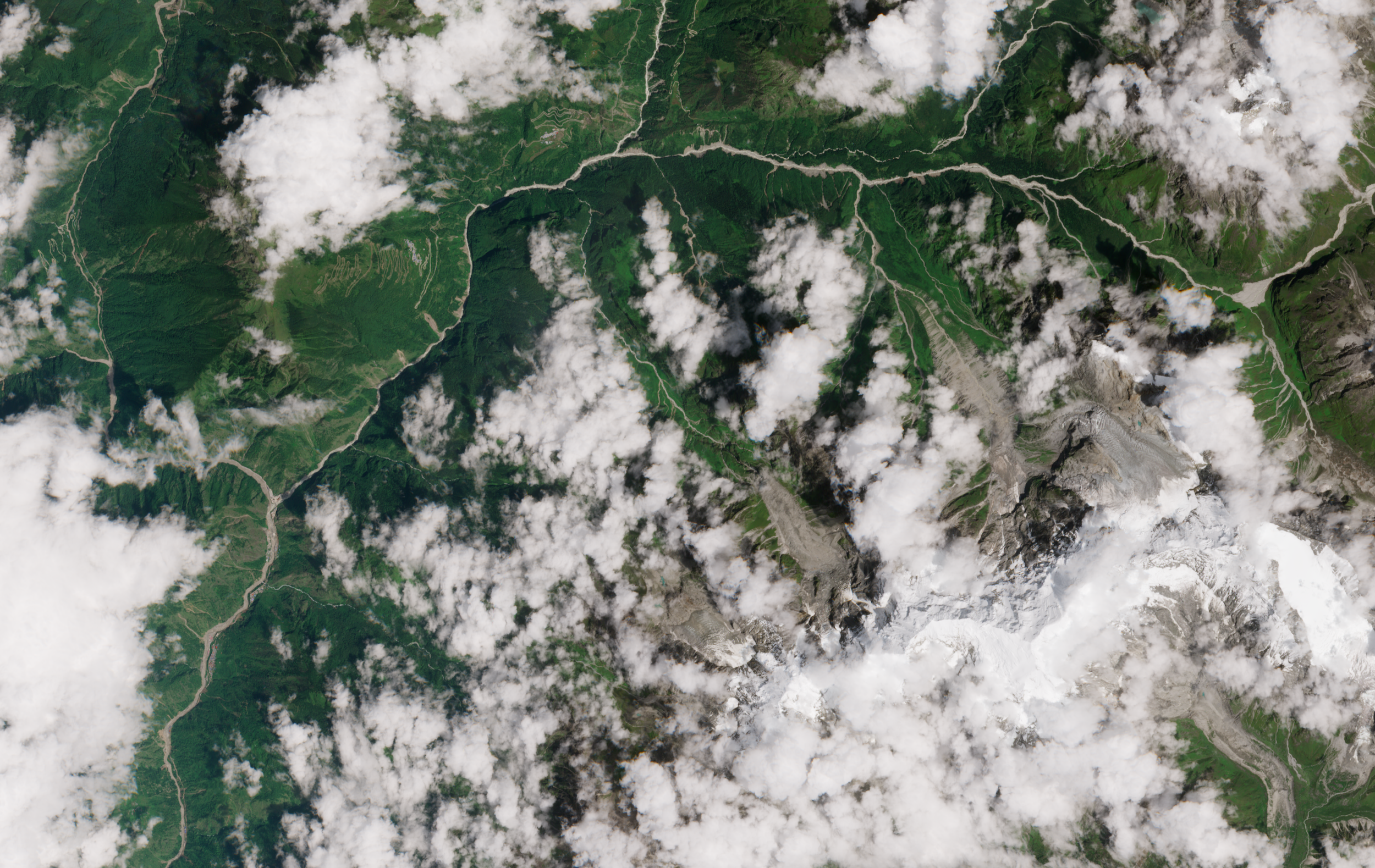 Copernicus Sentinel-2 satellite view of the same Himalayan region two days before the flood